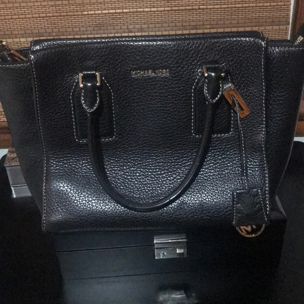 Black leather Michael Kors purse
